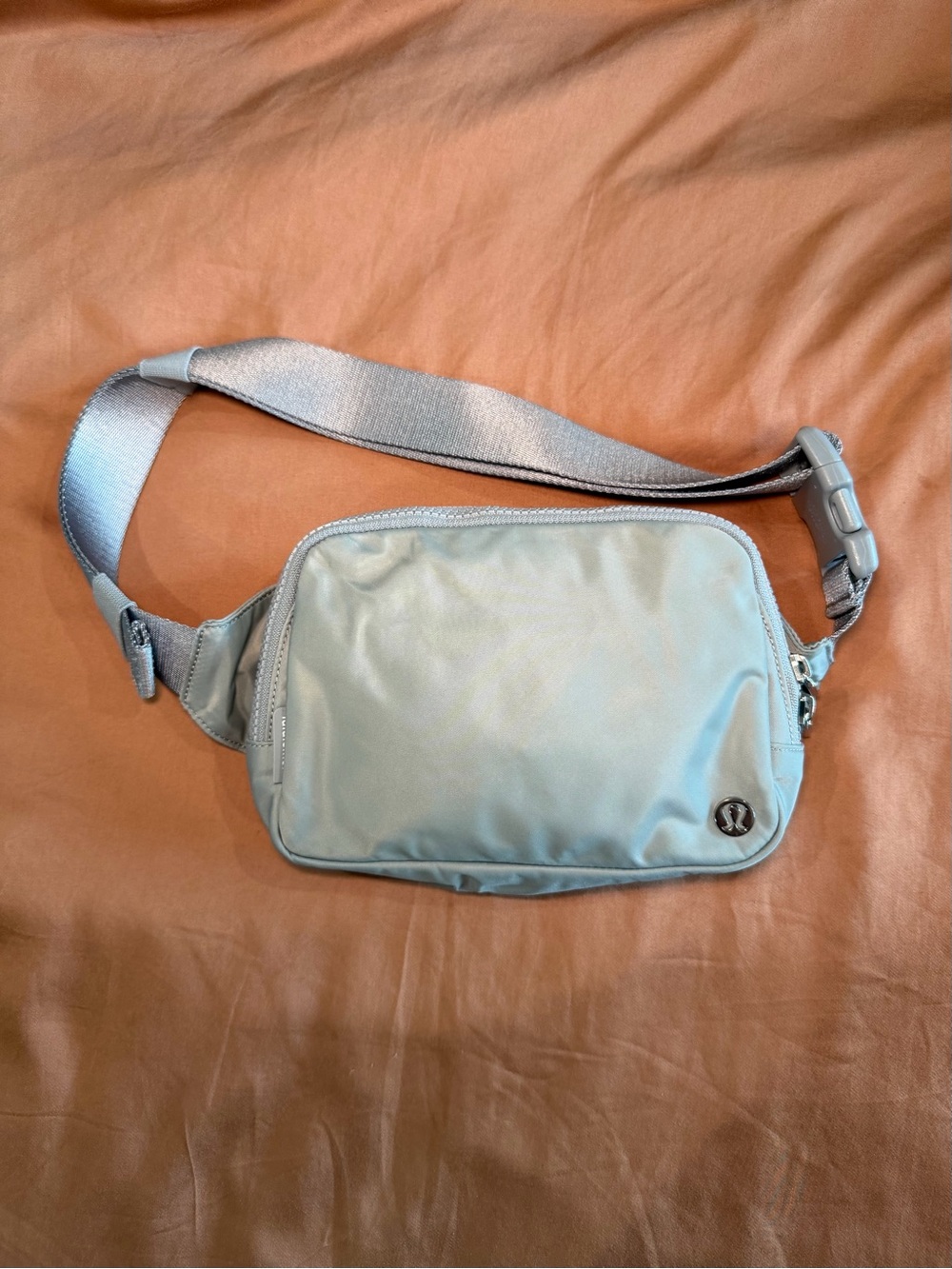 Lululemon Everywhere Belt Bag Large 2L Silver Drop Grey Crossbody Fanny Pack⁠